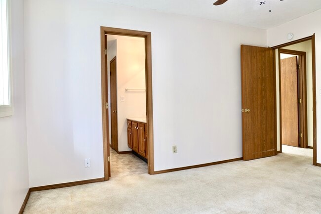 Building Photo - 1204 Devonshire Ln