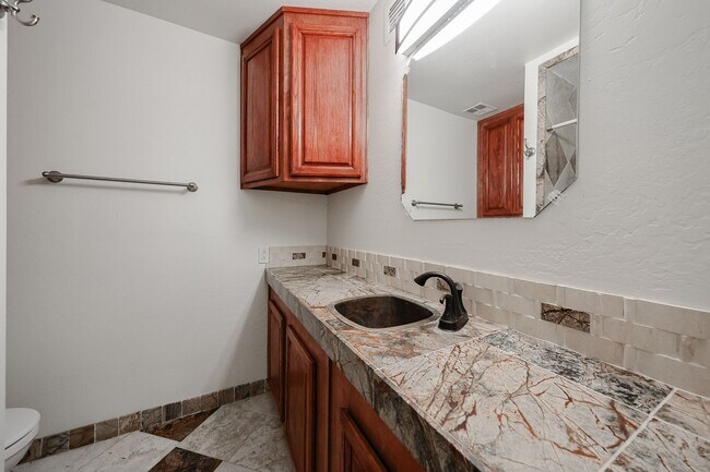 Building Photo - 2851 E Acoma Dr