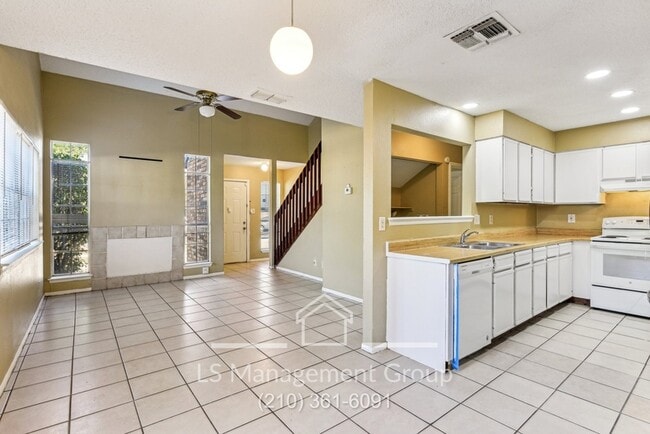 Building Photo - 6704 Windsor Hollow Dr