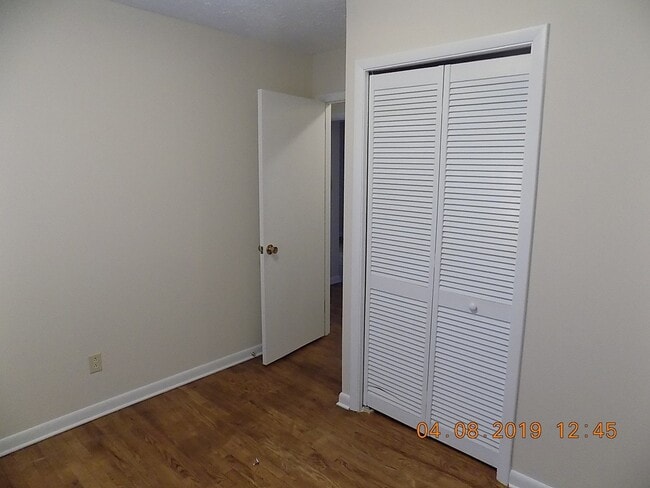 Building Photo - Welcome home to Hi Acres Neighborhood!          20260504