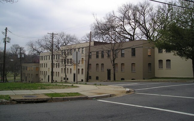 148 - 152 Wayne Pl SE - 148-152 Wayne Pl SE