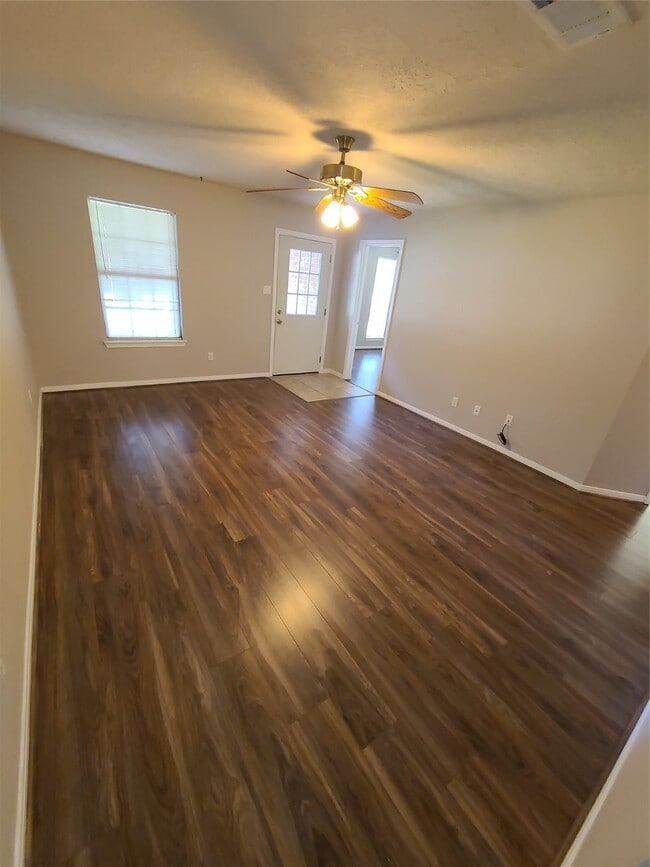 Building Photo - 15133 Starboard Dr