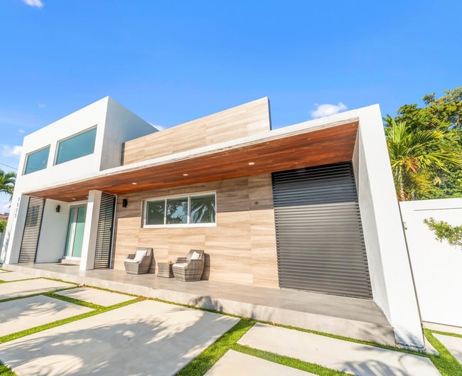 Building Photo - 7610 Bayside Ln