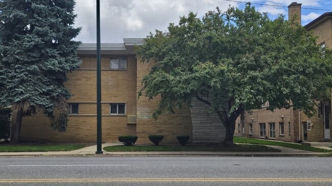 Primary Photo - 3529 S Harlem Ave