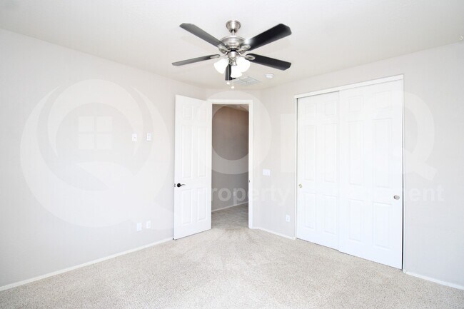 Building Photo - 12908 W Sierra Vista Dr
