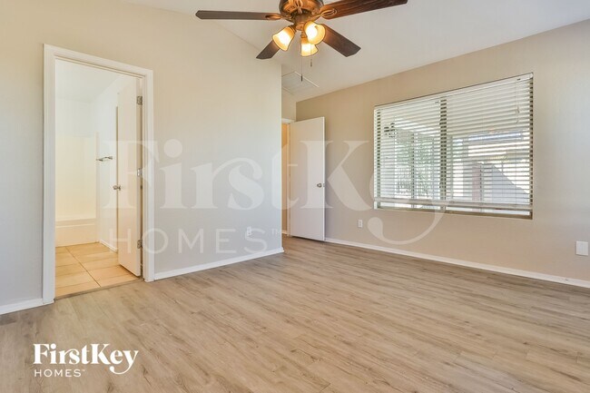 Building Photo - 2383 W Morning Sun Cir