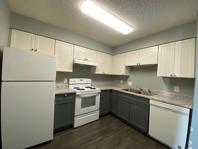 Building Photo - $995 | 1 Bedroom, 1 Bathroom Apartment | Pet Friendly* | Available for January 9th, 2026 Move In!*