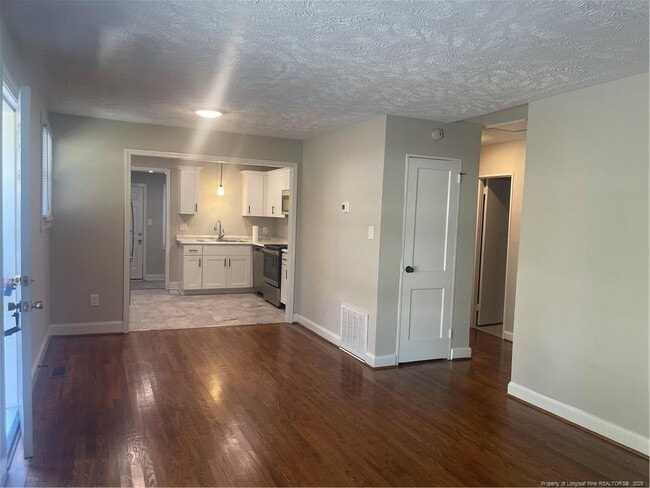 Building Photo - 458 McBain Dr