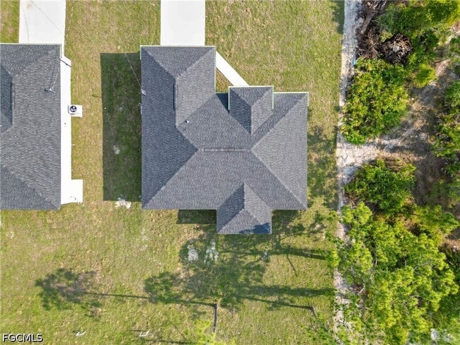 Building Photo - 3175 Sunshine Blvd N