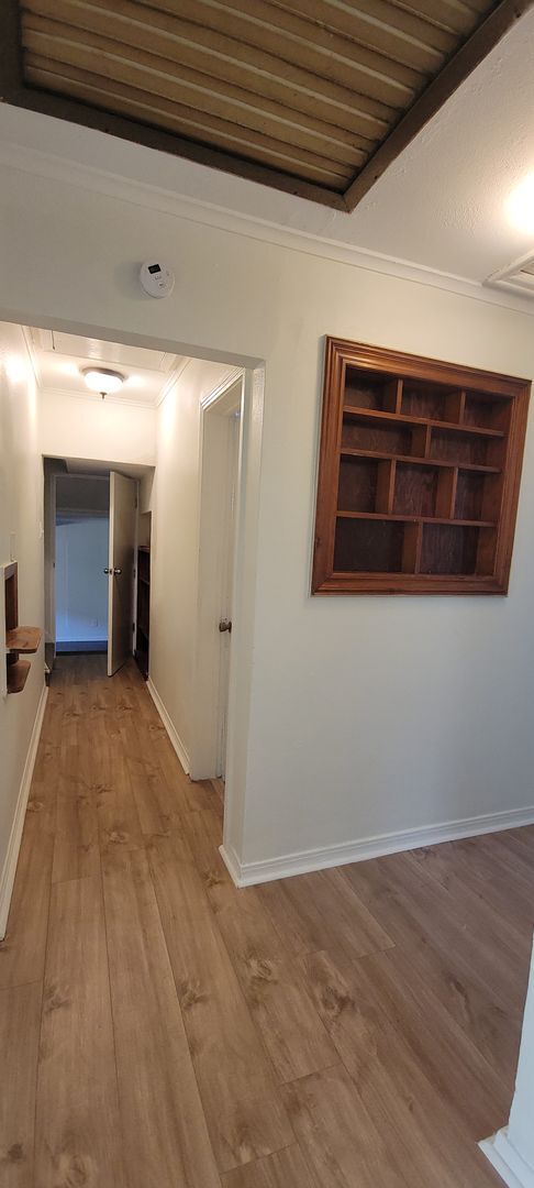 Building Photo - Amazing 4 bedroom/2 bath Two-story home wi...