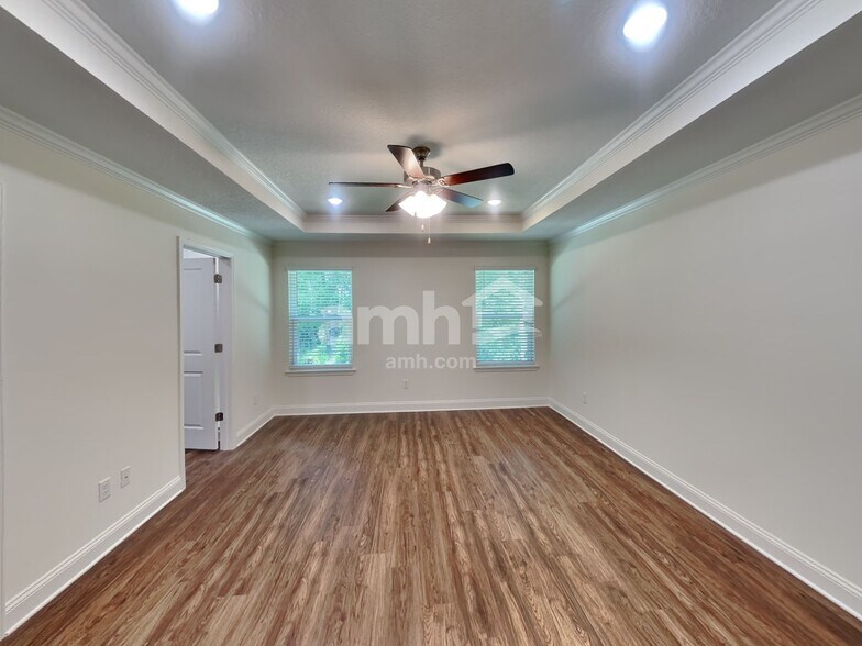 Building Photo - 12685 Percy Ln