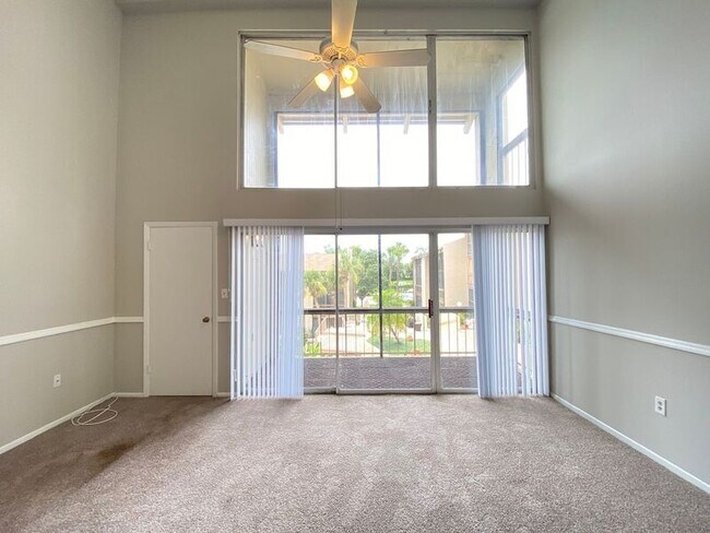 Building Photo - 566 Orange Dr