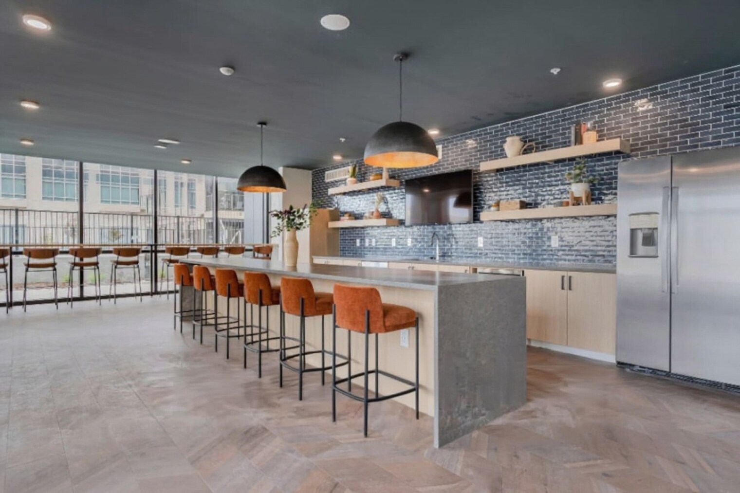 Building Photo - 330 E Vermont St