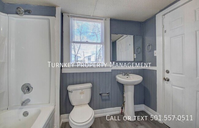 Building Photo - 1019 S Booker St