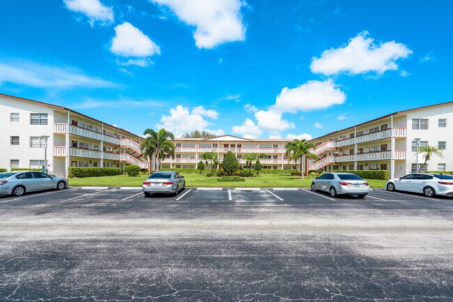 Building Photo - 313 Brighton H