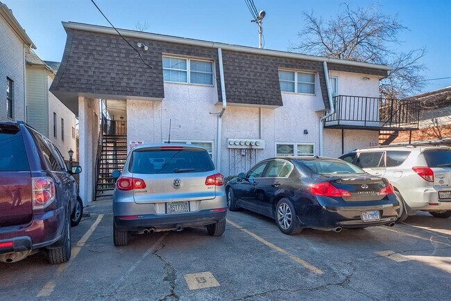 Building Photo - 3212 Daniel Ave