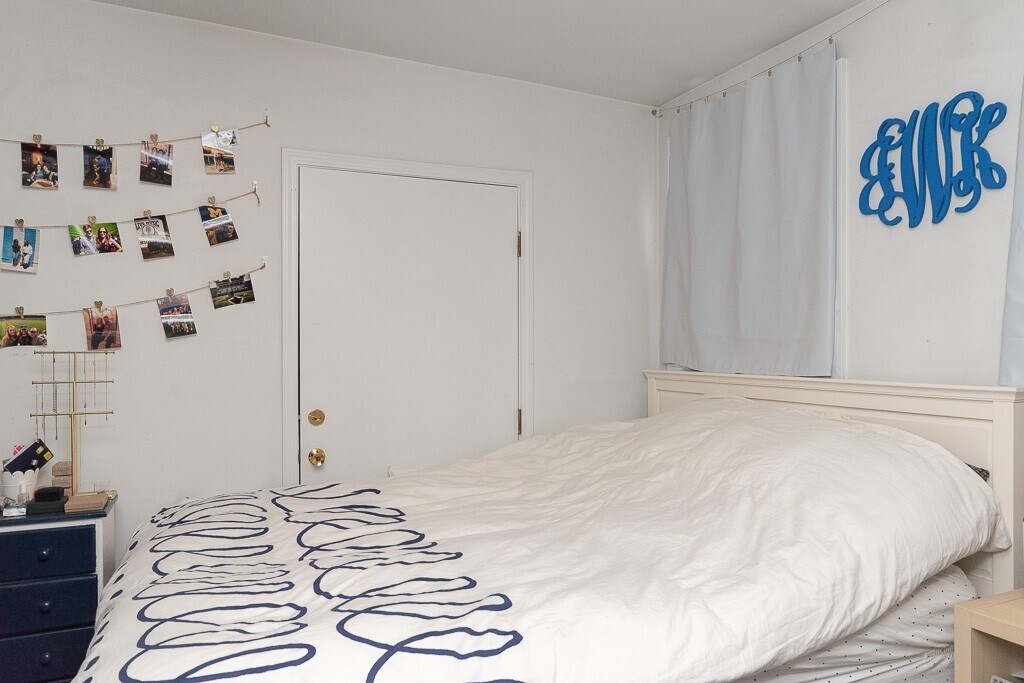 Building Photo - 2616 N Marshfield Ave