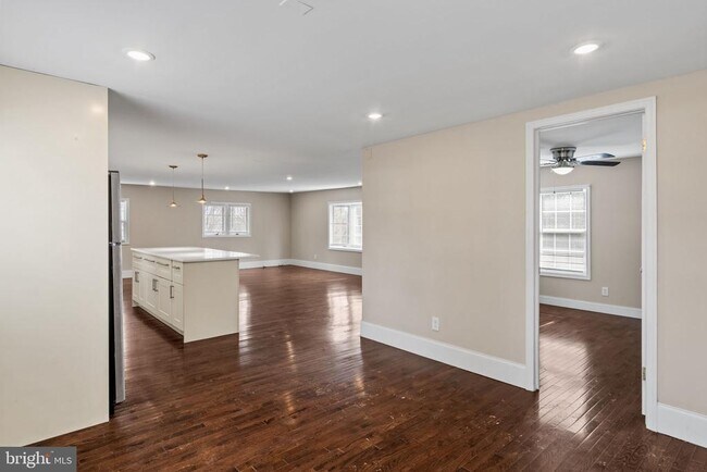 Building Photo - 2730 Old Cedar Grove Rd