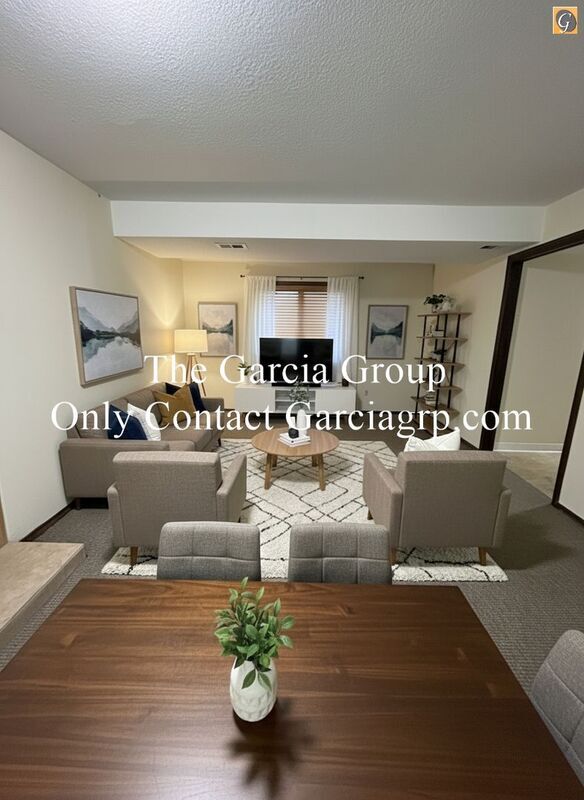 Building Photo - 17949 SE Arista Dr