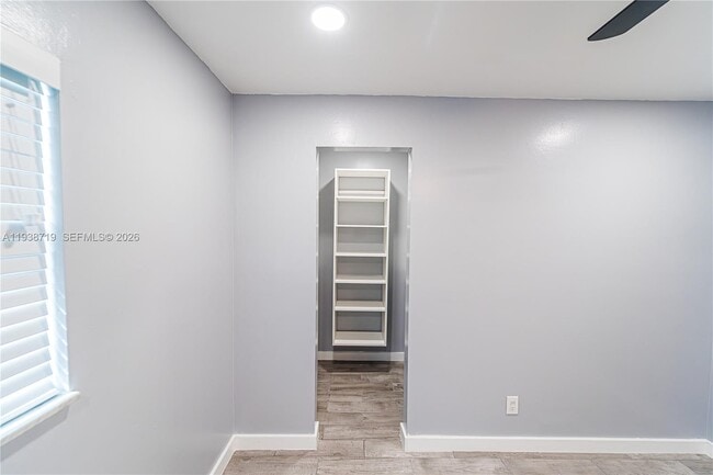 Building Photo - 8107 NW 74th Ave