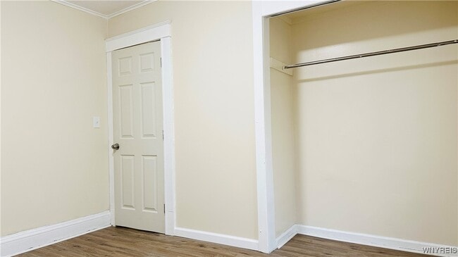 Building Photo - 701 Cedar Ave