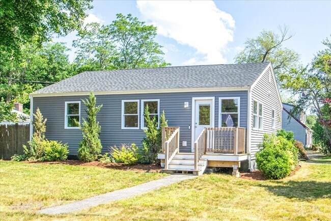 Primary Photo - 3 Cummings Cir