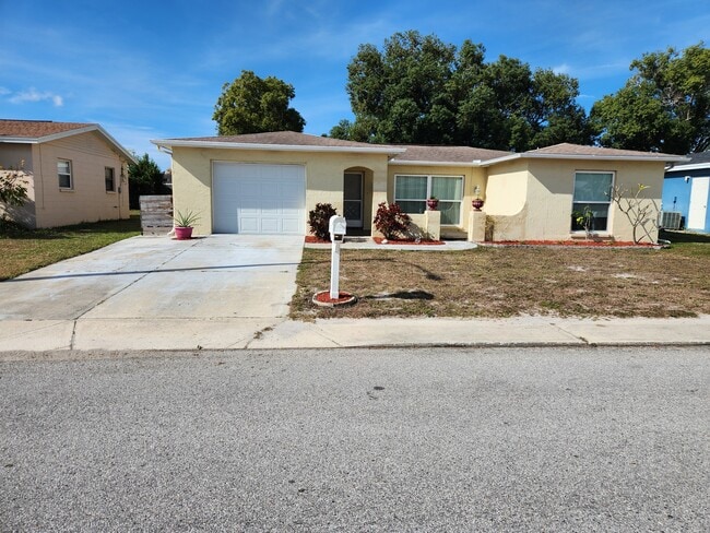 Building Photo - 9837 Marlinton Ln