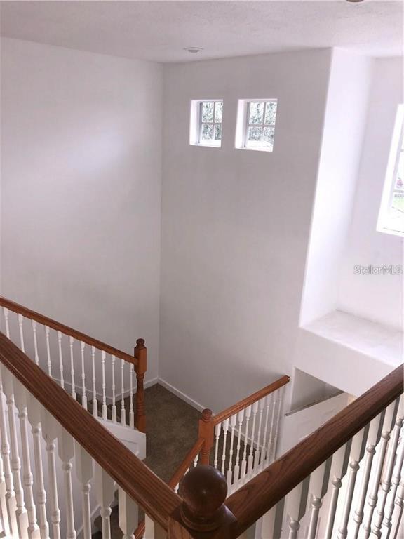 Building Photo - 1749 Golfview Dr