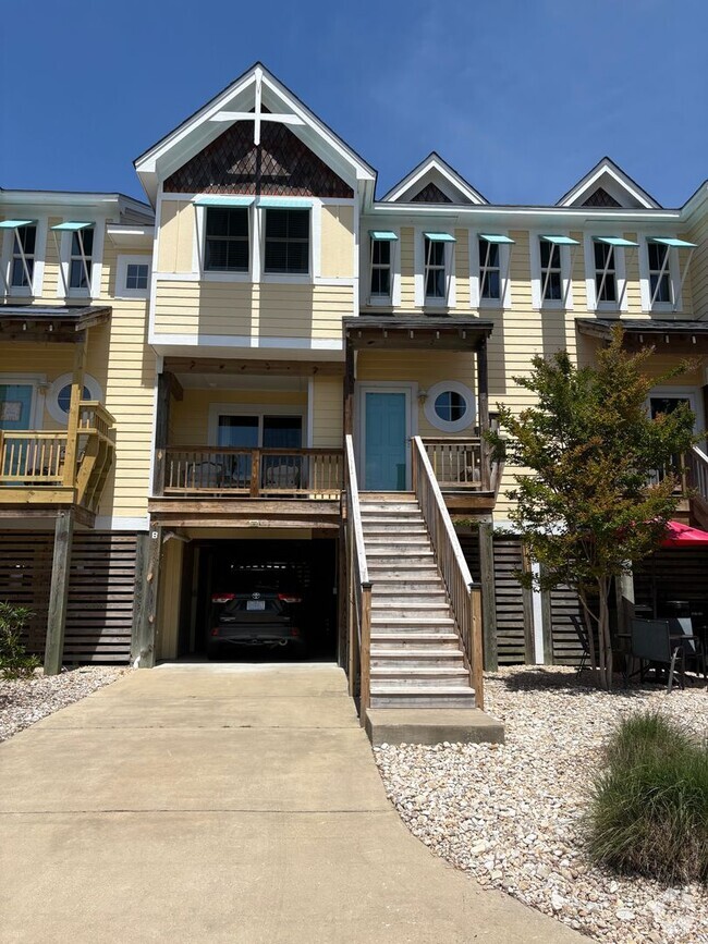 Building Photo - 3 Bedroom 3 Bath Home in Kill Devil Hills ...