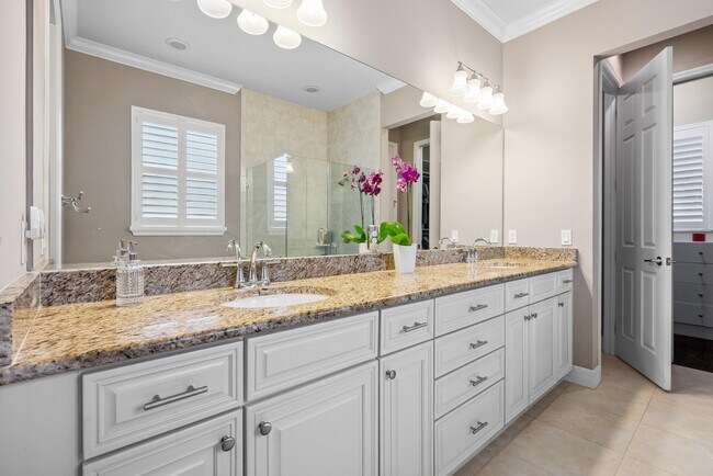 Building Photo - 2815 Sunbury Dr