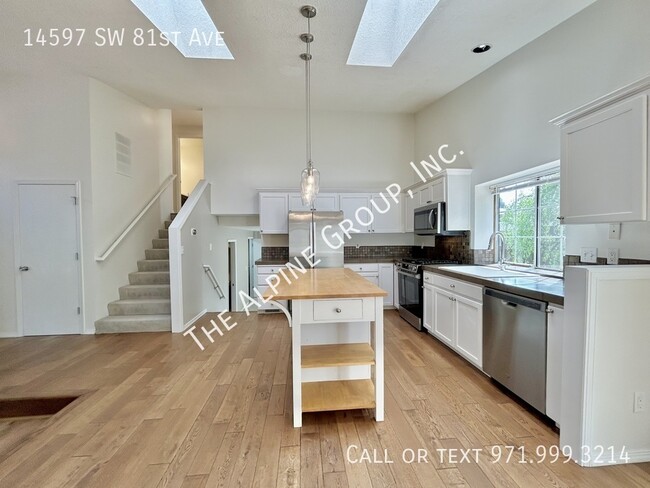 Building Photo - 14597 SW 81st Ave