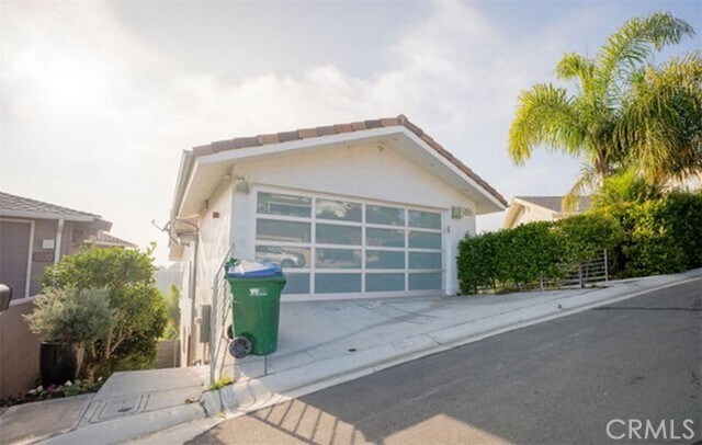 Building Photo - 986 Oriole Dr