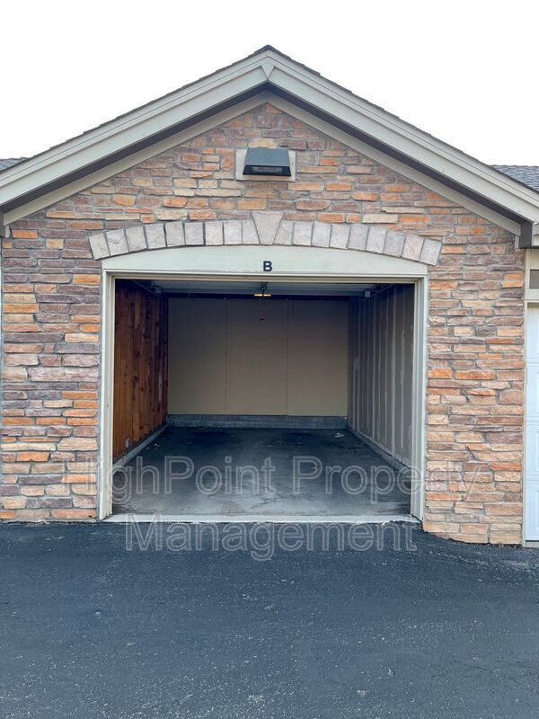 Building Photo - 3045 Blue Sky Cir