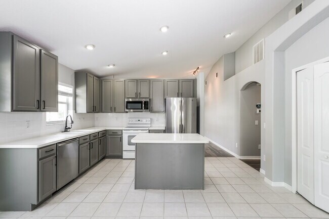 Building Photo - 1739 Sweetspire Dr