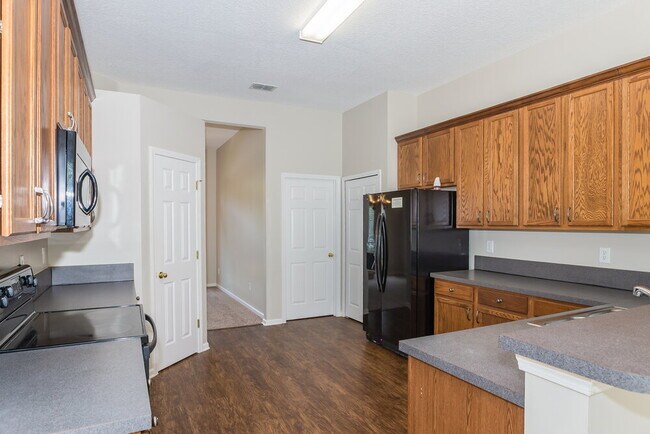 Building Photo - 407 Sparrow Branch Cir
