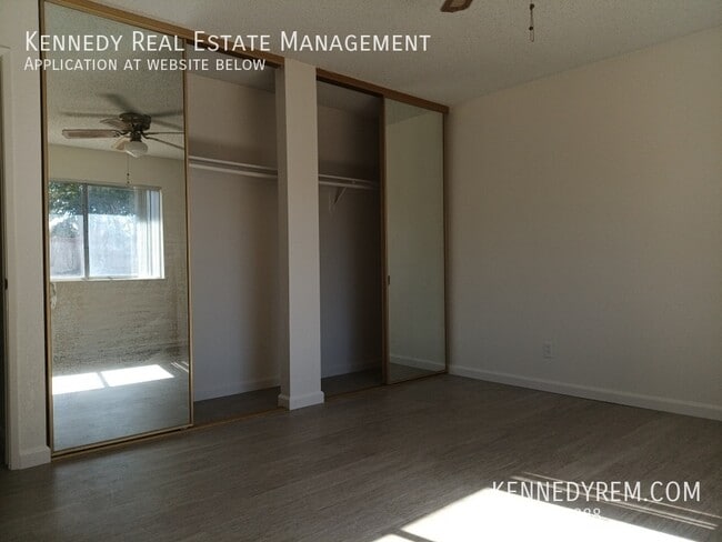 Building Photo - 1822 W Ave K9