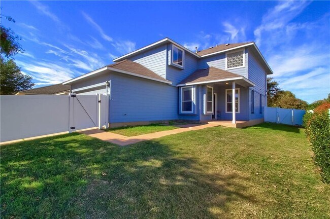 Building Photo - 706 Big Spring Dr