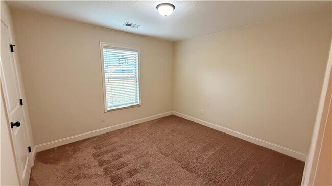 Building Photo - 1915 Soque Cir