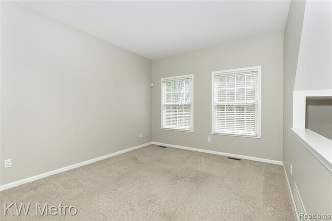Building Photo - 788 Eagle Dr