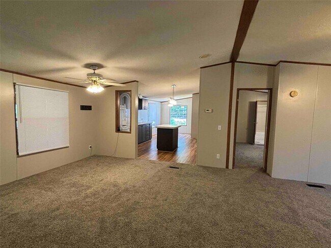 Building Photo - 133 Cherokee Ln