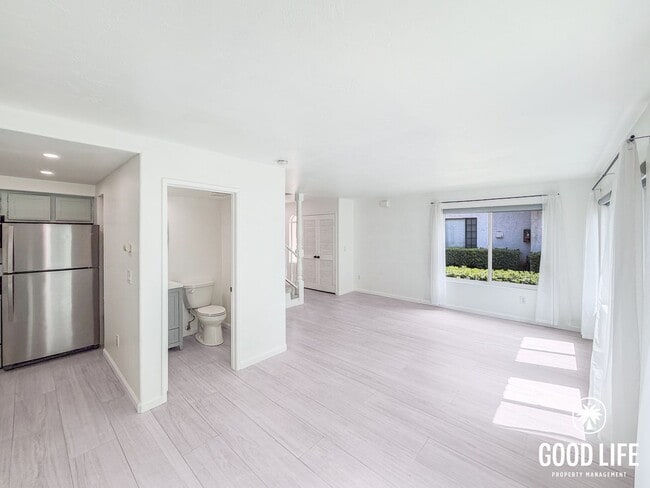 Building Photo - SD: Spacious 2BD/2.5BA home in Del Cerro with Fireplace, Private Balcony & 2-Car Garage