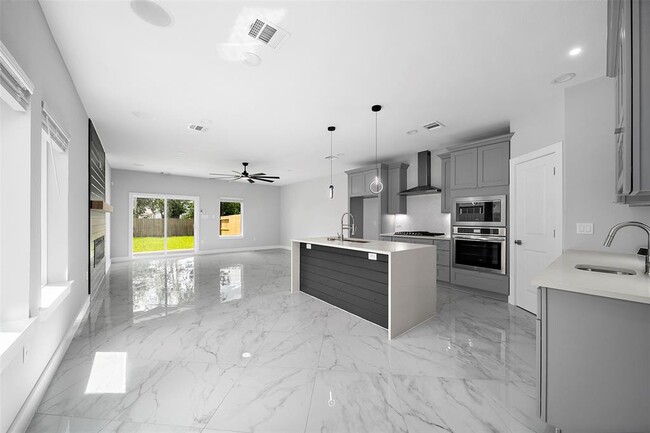 Building Photo - 10113 Porto Rico Rd