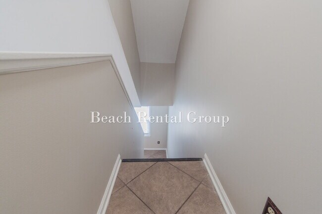 Building Photo - End Unit Townhouse in Myrtle Beach