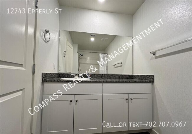 Building Photo - 12743 Epperly St