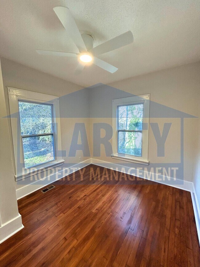 Building Photo - 1417 Tunnel Blvd