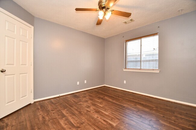 Building Photo - 1215 Wood Haven Ct