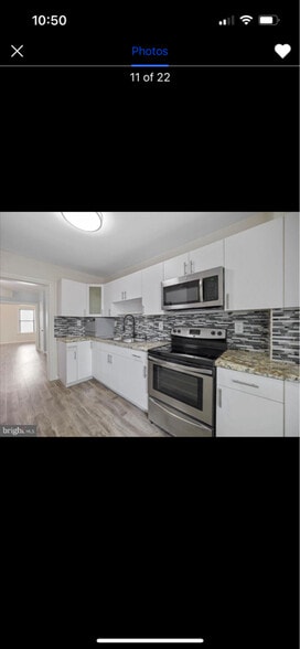 Building Photo - 310 N Locust St