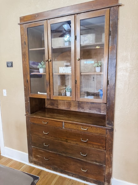 Building Photo - 1603 Elm Ave