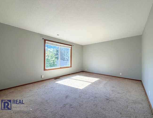 Building Photo - 9085 SW Trigger Ct