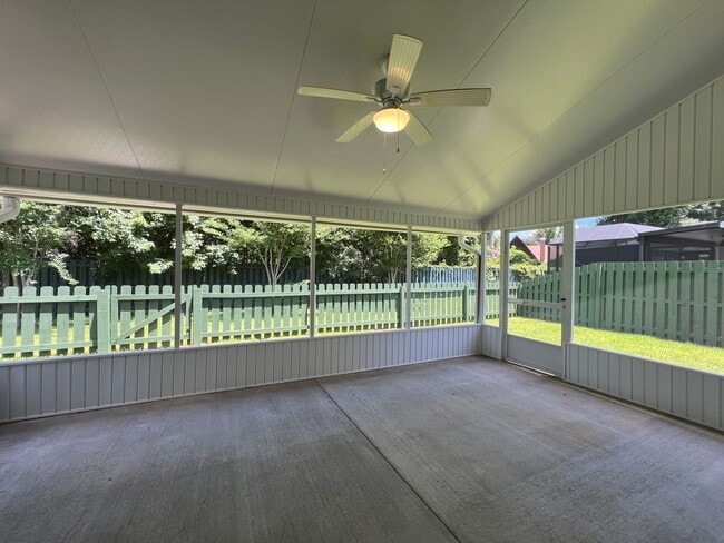 Building Photo - 105 Wando View Way